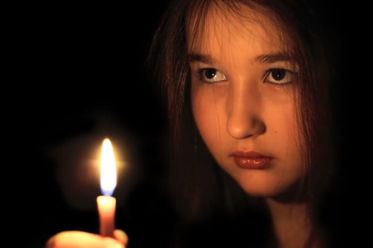 candle-gazing_OMTimes