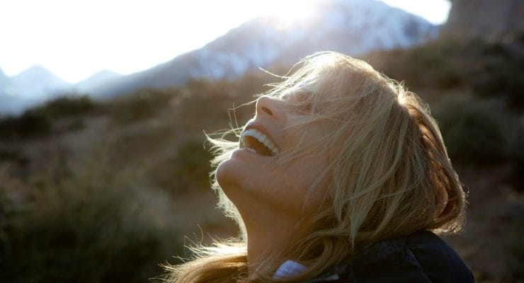 Mariel-Hemingway_RunningFromCrazy_Promo#007