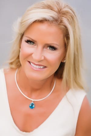 DEBORAH LIVINGSTON_Omtimes_November_2016