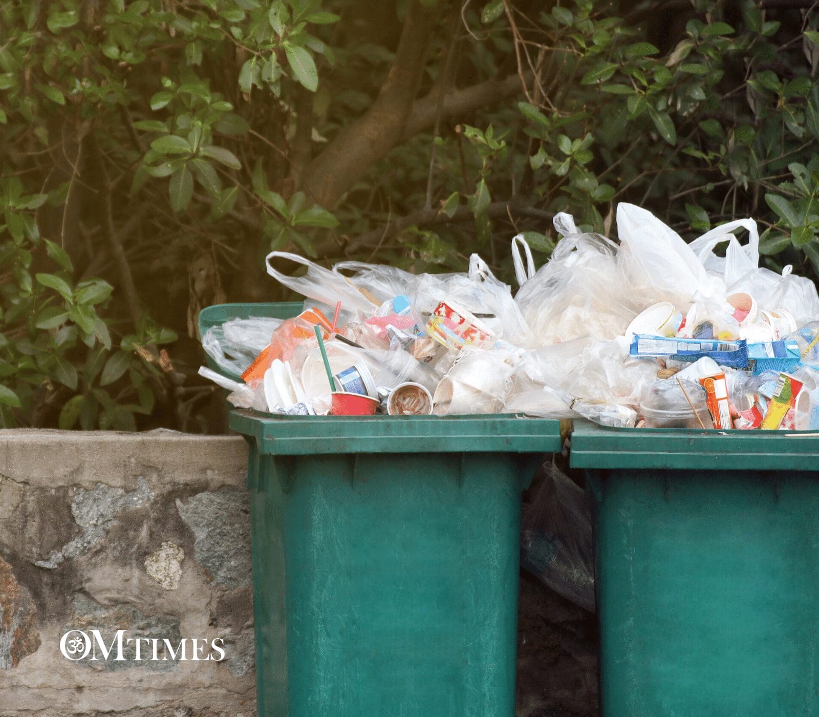 trash cans OMTimes