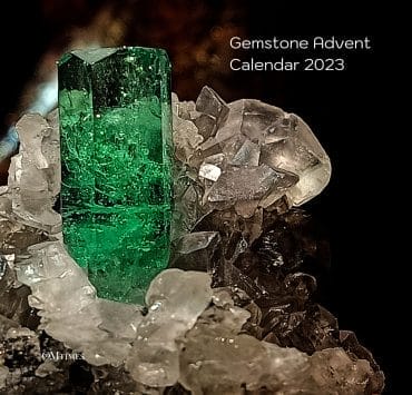 Gemstone Advent Calendar Day 04 - Emerald