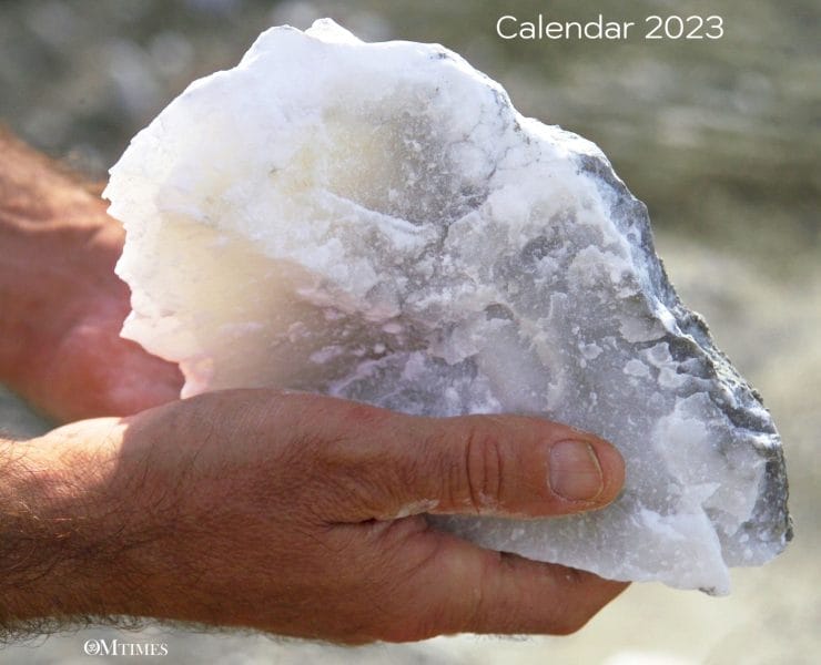 Gemstone Advent Calendar Day 19 - Alabaster