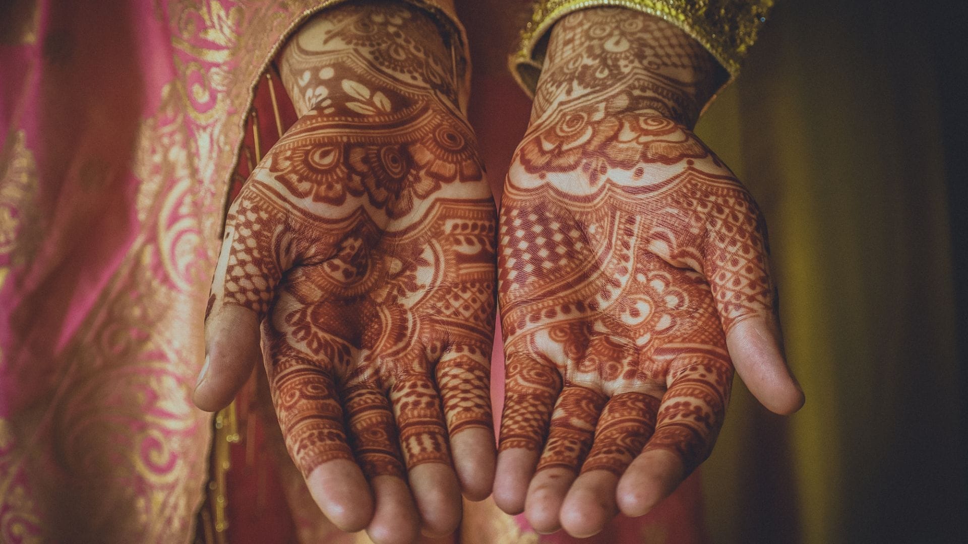 Discover the energetic and disruptive influence of tattoos through our website. Explore the rich history, meanings, and personal expressions behind this form of physical art